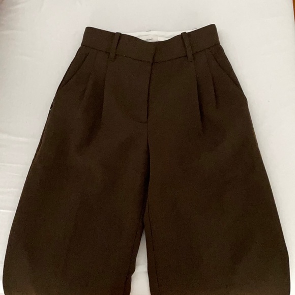 Aritzia Pants - Aritzia Effortless Pants